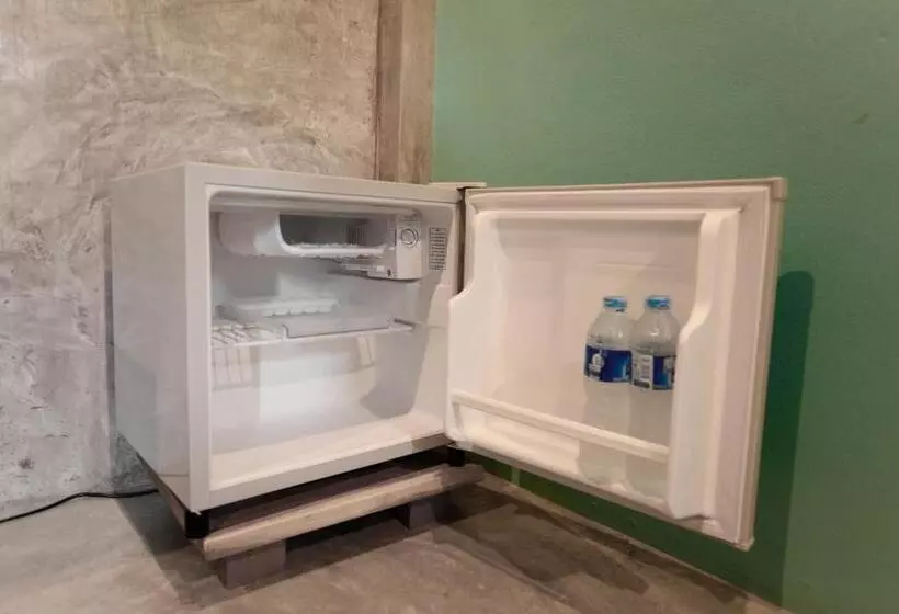 Fotos del hotel Seabox Khaolak Hostel:  25