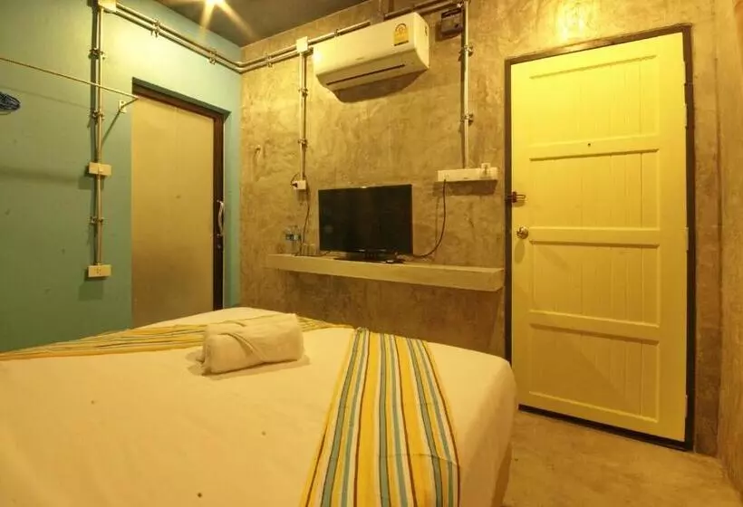 Fotos del hotel Seabox Khaolak Hostel:  20