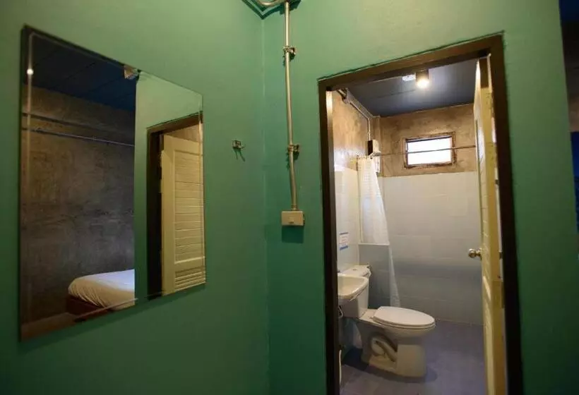 Fotos del hotel Seabox Khaolak Hostel:  4