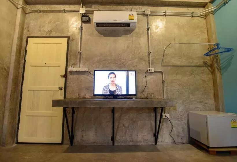 Fotos del hotel Seabox Khaolak Hostel:  15