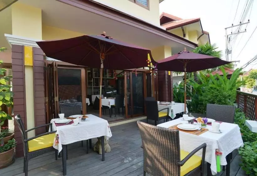 Fotos del hotel The Golden Wells Residence:  3