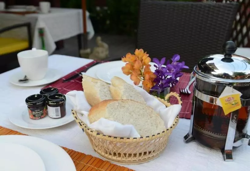 Fotos del hotel The Golden Wells Residence:  15