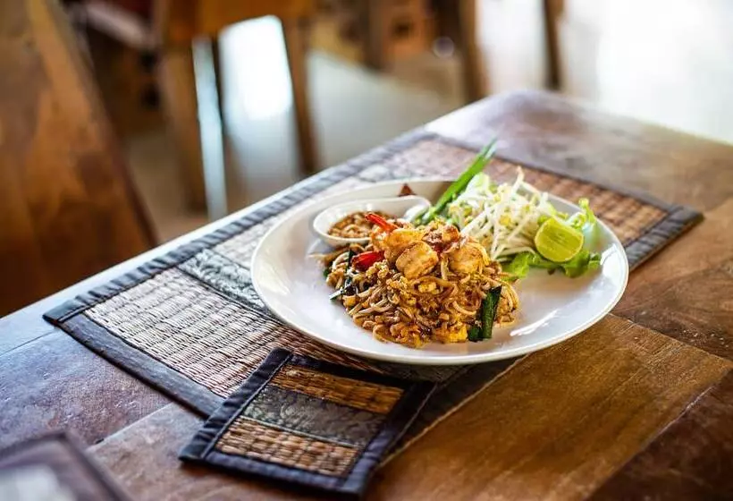 Fotos del hotel Navatara Phuket Resort:  5