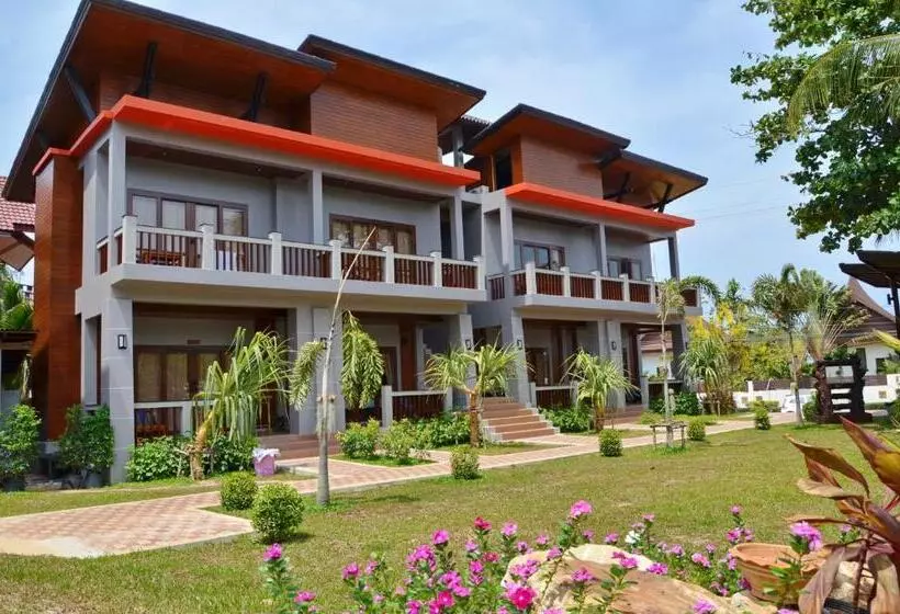 Lanta Intanin Resort