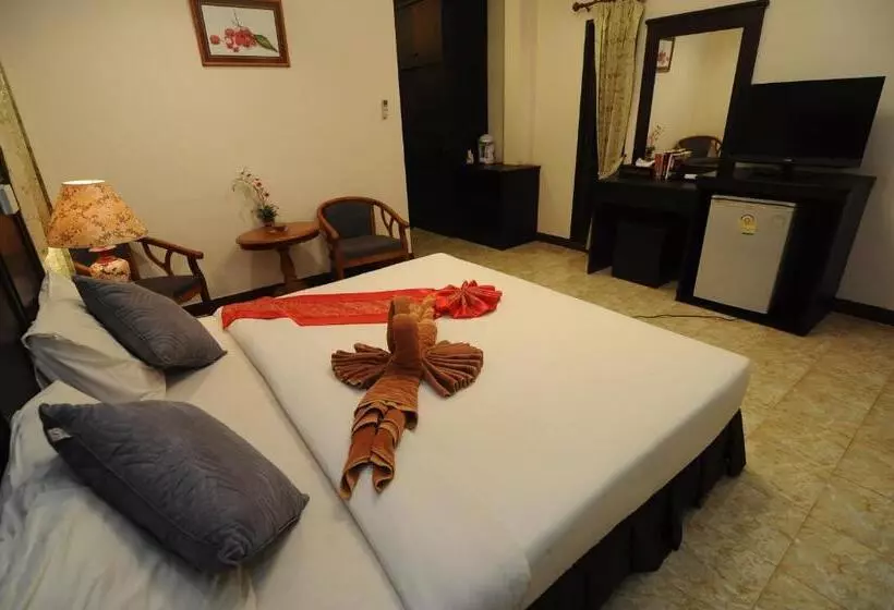 Fotos del hotel N.t. Lanta Resort:  15