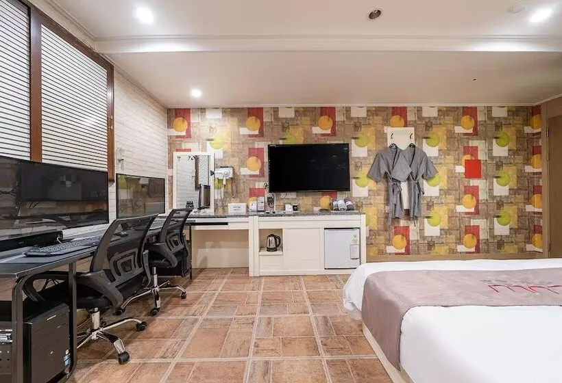 Fotos del hotel Business Design Hotel Luv:  18