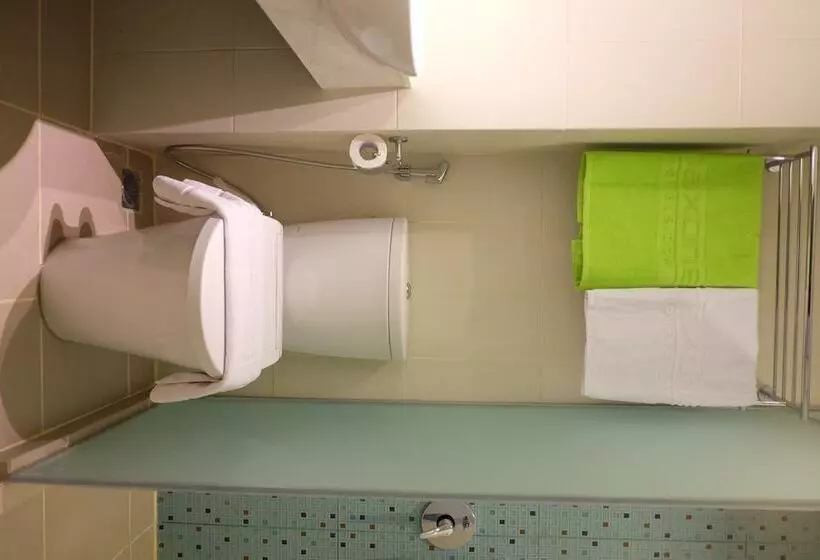 Fotos del hotel Maxonehotels.com At Pemuda:  12