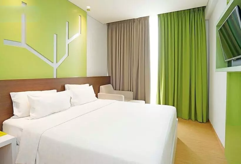 Fotos del hotel Maxonehotels.com At Pemuda:  19