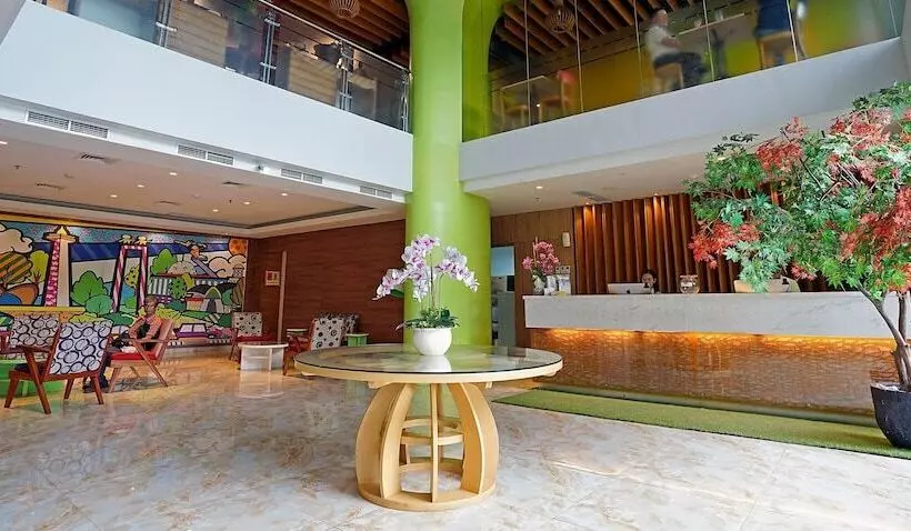Fotos del hotel Maxonehotels.com At Pemuda:  9