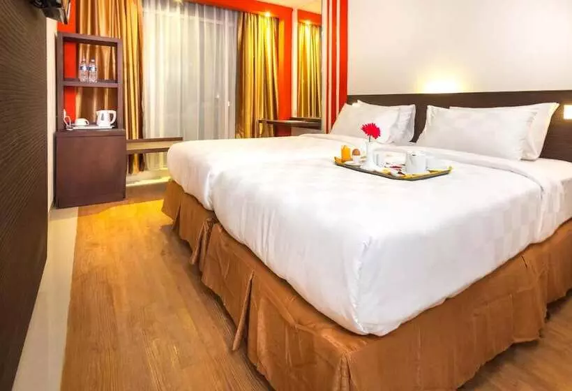 Fotos del hotel Redstar:  8