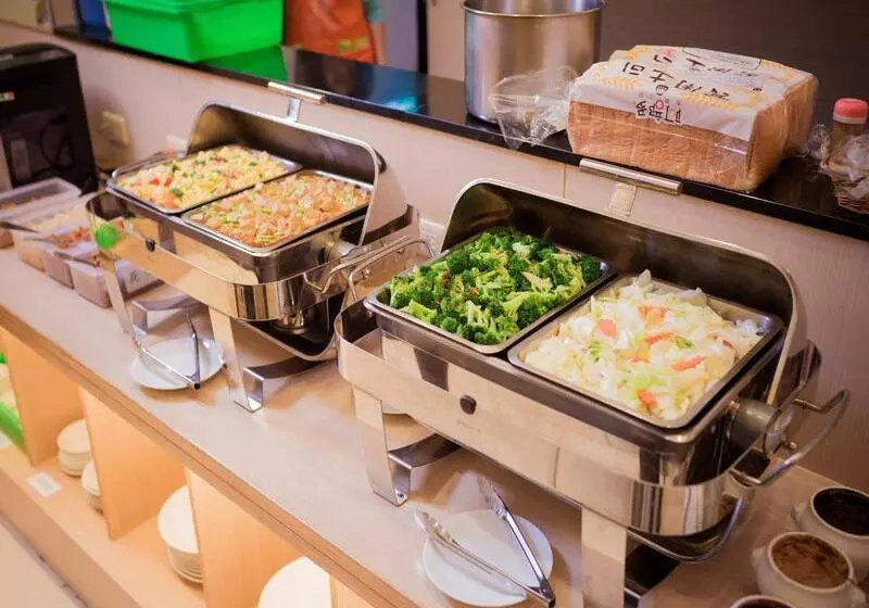 Fotos del hotel Travel Road Motel:  2