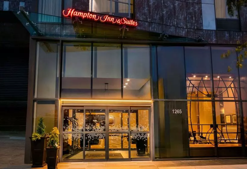 Hampton Inn & Suites Washington, D.c. – Navy Yard