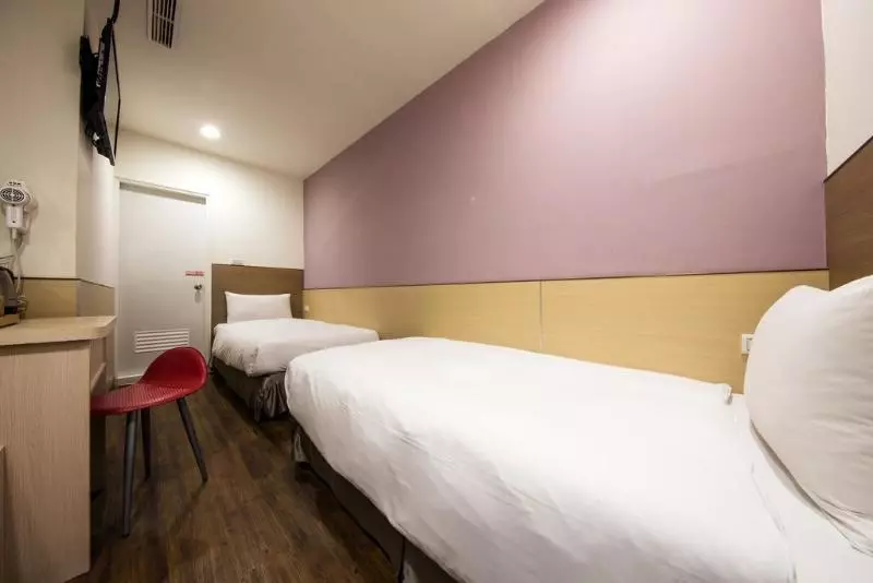 Fotos del hotel Tomorrow:  25