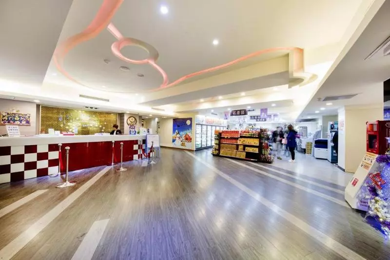 Fotos del hotel Tomorrow:  2