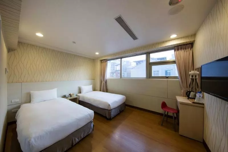 Fotos del hotel Tomorrow:  23