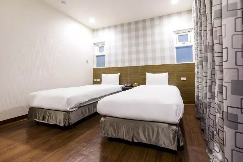 Fotos del hotel Tomorrow:  4