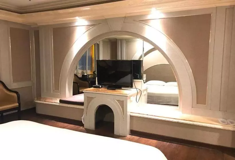 Fotos del hotel The First Plaza:  15