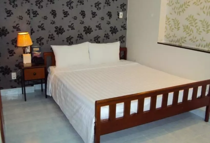 Fotos del hotel Huong Trinh:  7