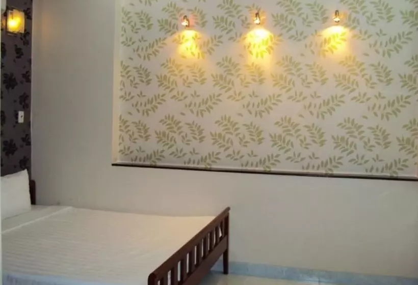 Fotos del hotel Huong Trinh:  12