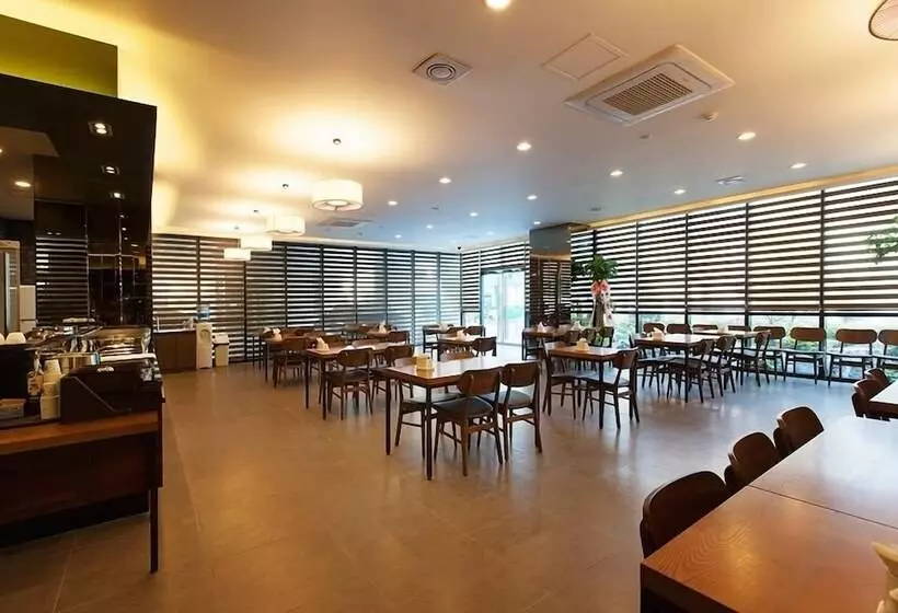 Fotos del hotel Premiers:  11