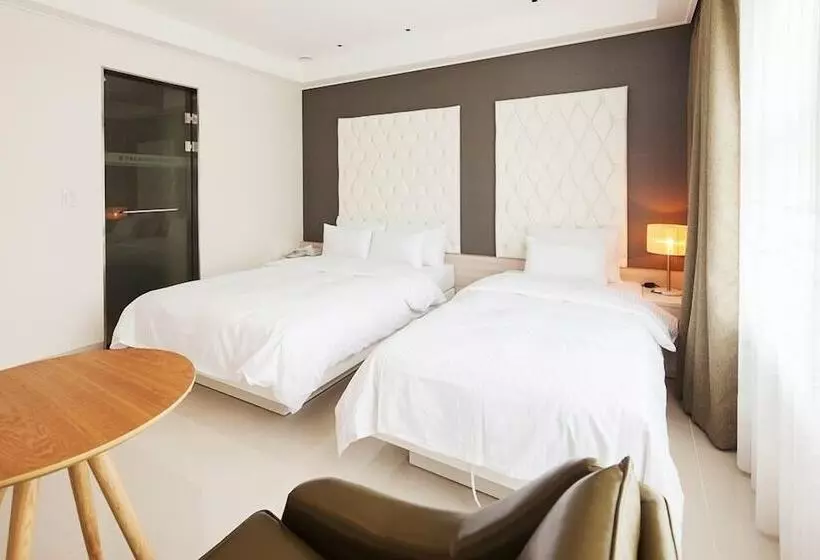 Fotos del hotel Premiers:  10