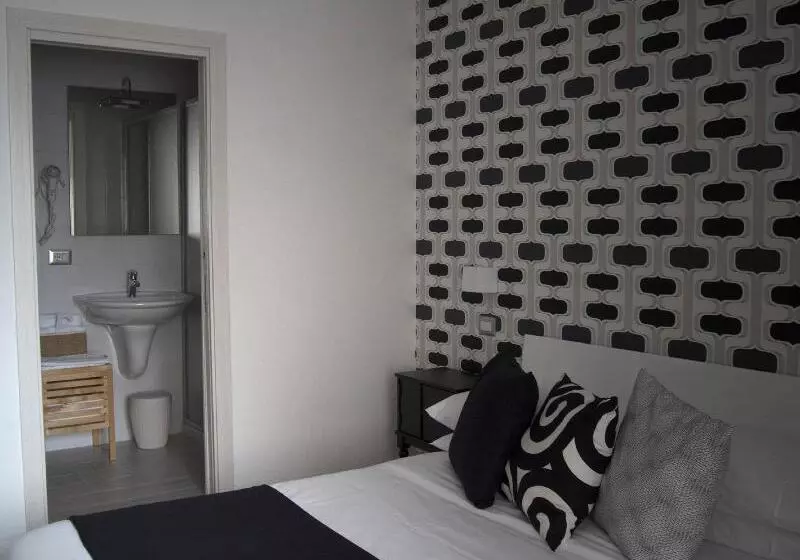 C’est La Vie Suites