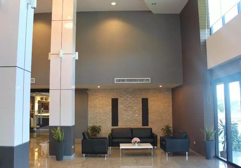 Fotos del hotel S Tara Grand:  3