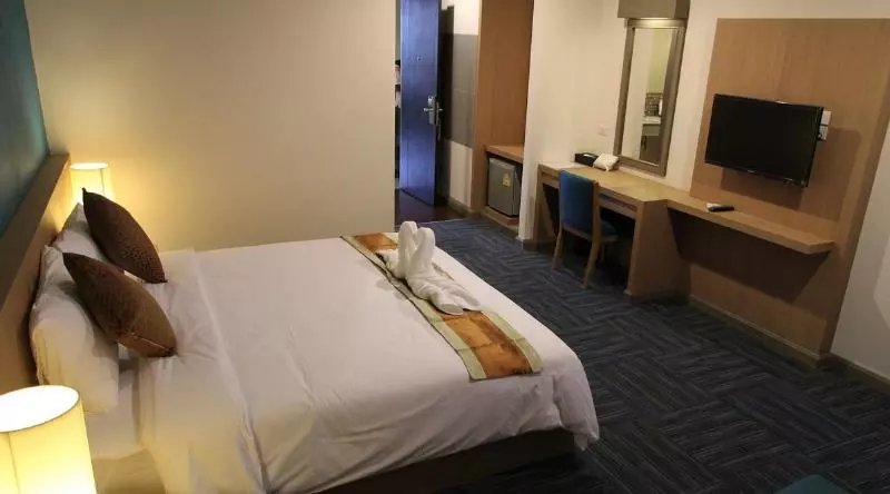 Fotos del hotel S Tara Grand:  2