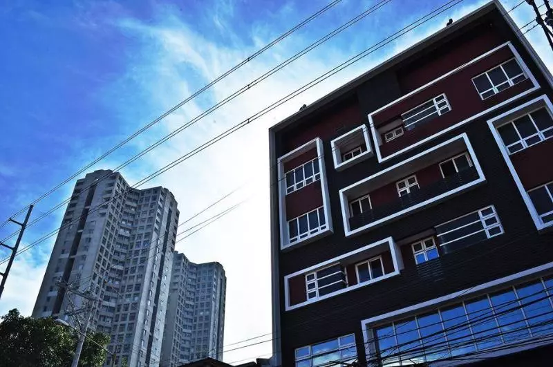 Jade Hotel And Suites