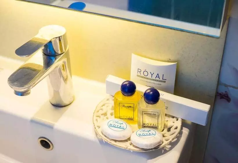 Fotos del hotel Royal City:  10