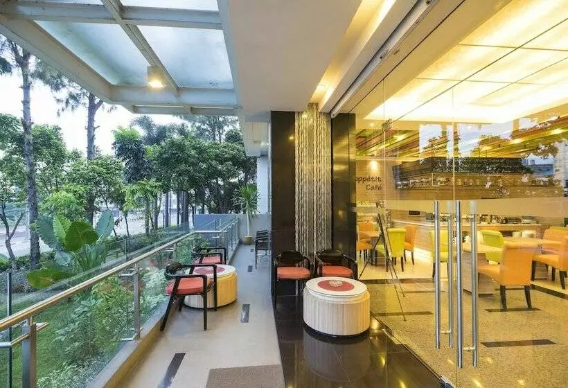 Fotos del hotel Royal City:  8