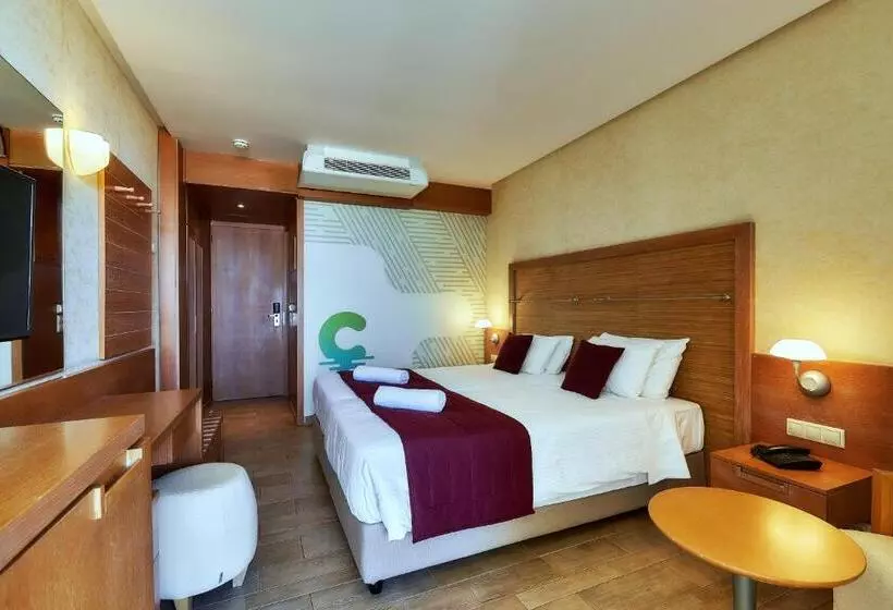 Fotos del hotel Sirens Beach & Village:  22