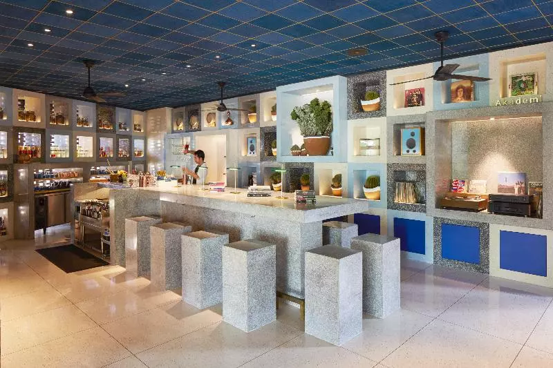 Fotos del hotel Katamama Suites At Desa Potato Head:  14