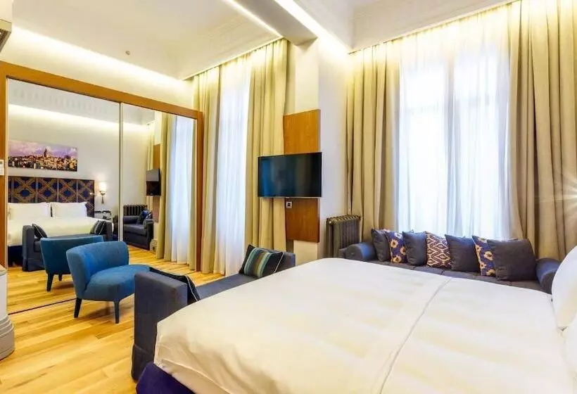 Ravouna 1906 Bosphorus Istanbul