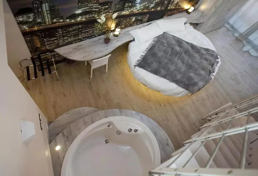 Fotos del hotel Seven Rooms:  11