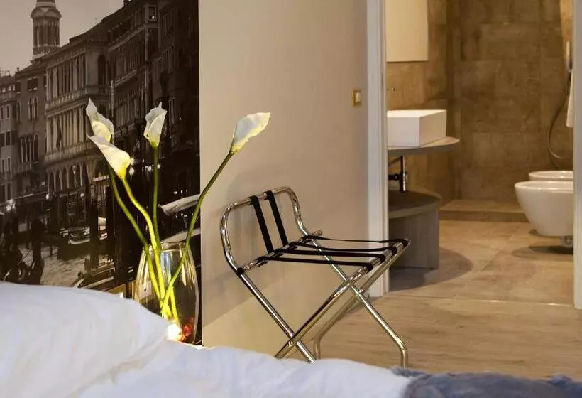 Fotos del hotel Seven Rooms:  22