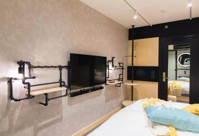 Fotos del hotel With Urban Deli:  24