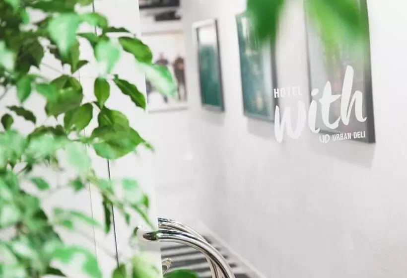 Fotos del hotel With Urban Deli:  15