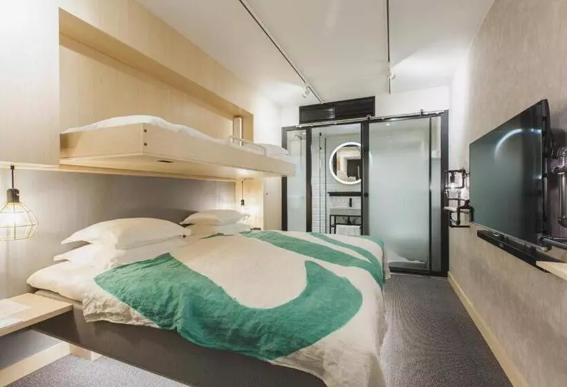 Fotos del hotel With Urban Deli:  13