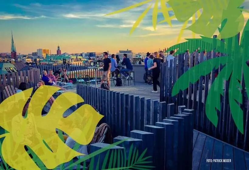 Fotos del hotel With Urban Deli:  19