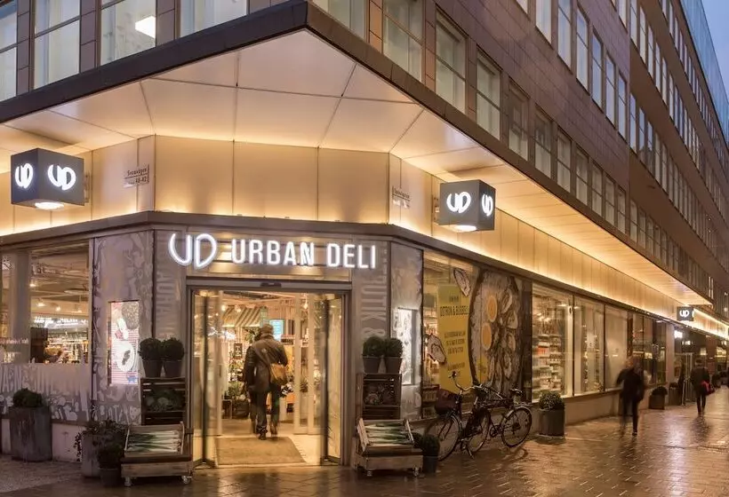 Fotos del hotel With Urban Deli:  12