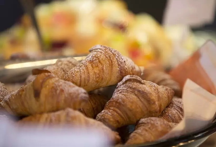 Fotos del hotel With Urban Deli:  14