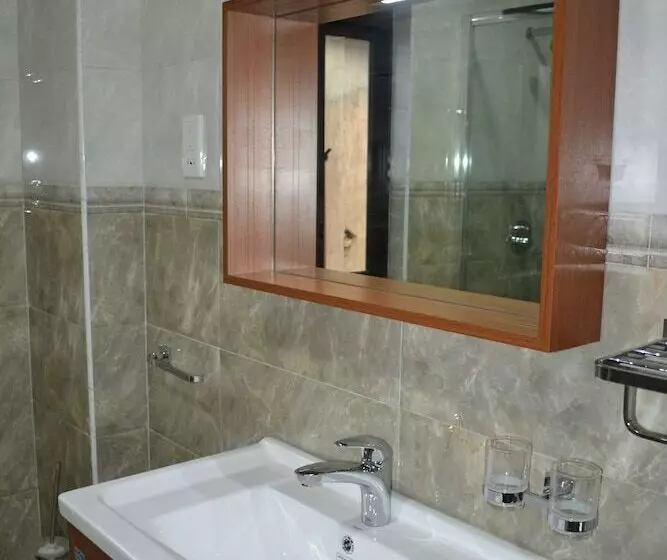 Fotos del hotel Valencia Kampala:  7