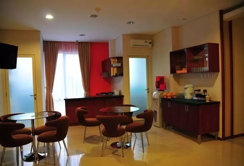 Fotos del hotel Capital O 1748 Thamrin Condotel:  5