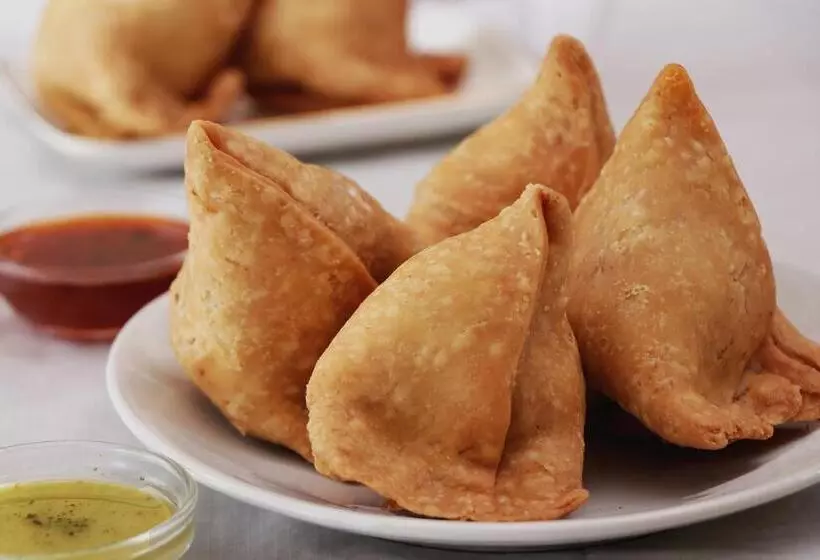 Fotos del hotel Oyo Premium C Scheme Ahinsa Circle:  20