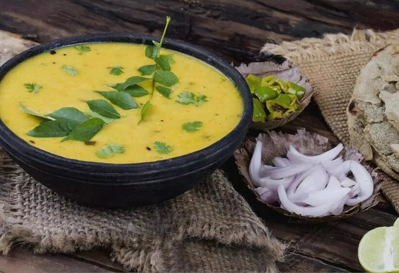 Fotos del hotel Oyo Premium C Scheme Ahinsa Circle:  5