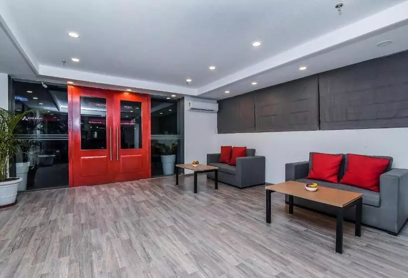 Fotos del hotel Oyo Premium C Scheme Ahinsa Circle:  3