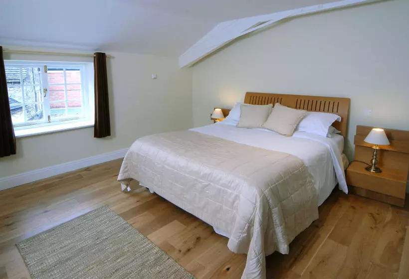 Fotos del hotel Serviced Guest Apartsuites The Unicorn:  11