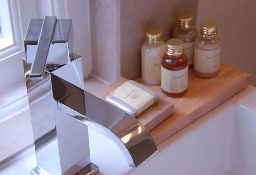 Fotos del hotel Serviced Guest Apartsuites The Unicorn:  12