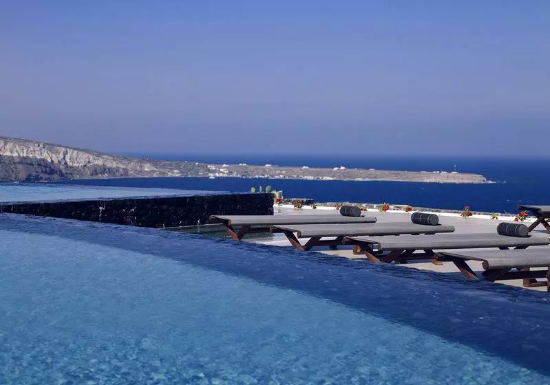 Santo Maris Oia Luxury Suites & Spa